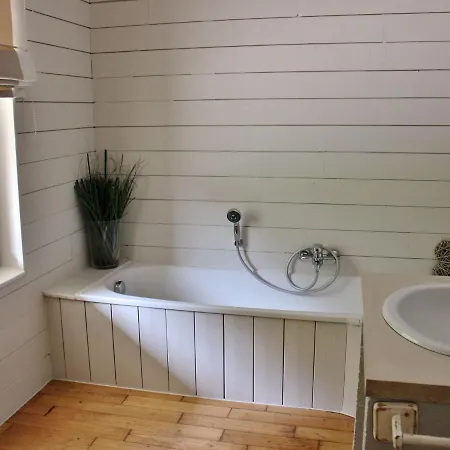 Spacious In With Sauna Semesterbostad *