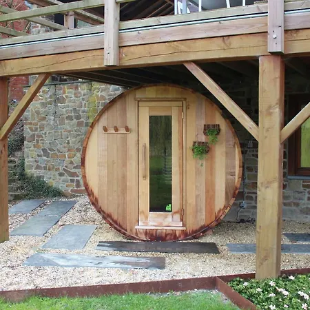 Spacious In With Sauna Semesterbostad *